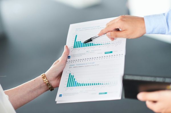 5 étapes clés pour devenir un spécialiste en finance
