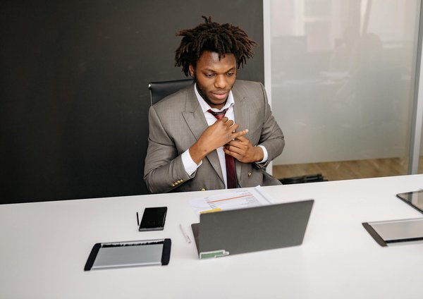 Guide Pratique pour Élaborer une Formation Innovante en Communication Stratégique pour Responsables d"Entreprise